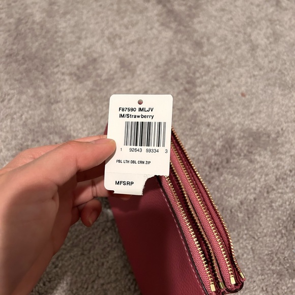 COACH F87590 STRAWBERRY PINK DOUBLE ZIPPER CORNER ZIP - Picture 5 of 11